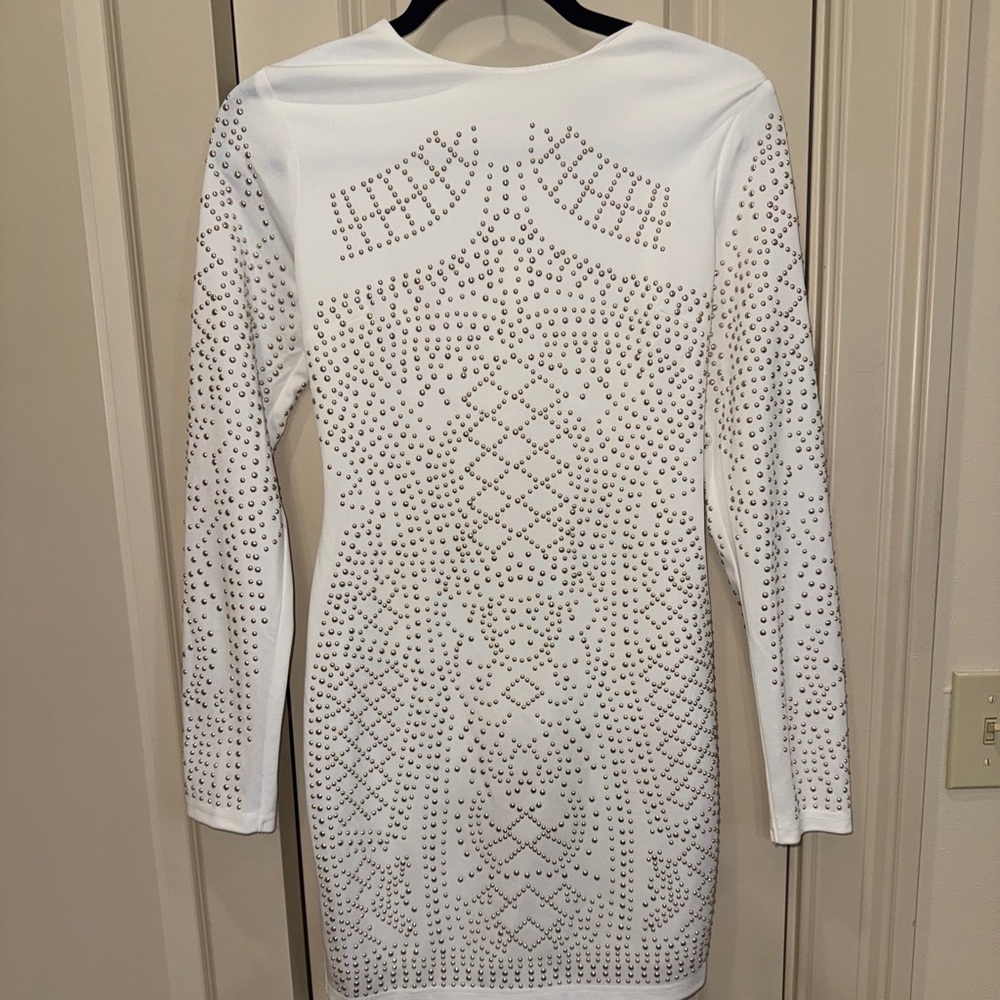 Verty White Long Sleeve Off Shoulder Bodycon Dress